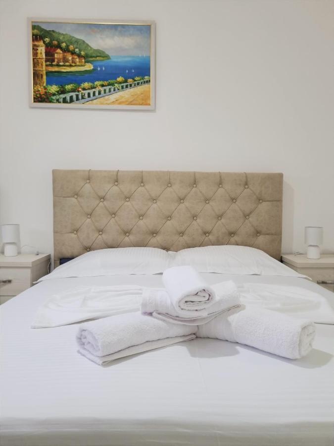 My Holiday House Hotel Durres Exterior photo